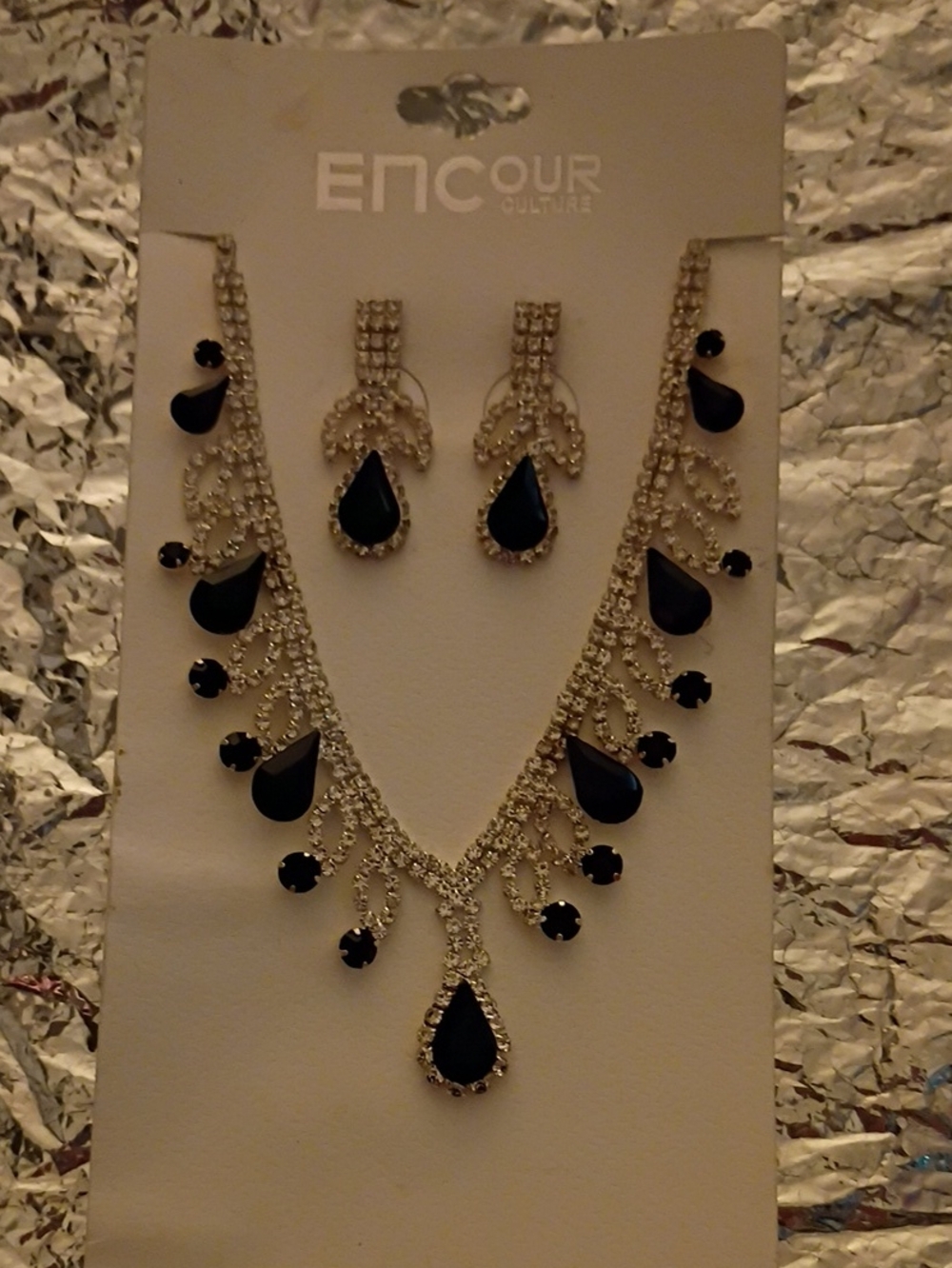 Crystal Teardrop Necklace & Earring Set - Black
